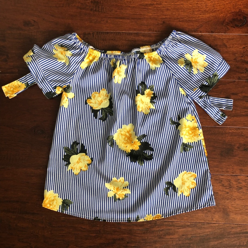 Girls blue/white striped w/ yellow floral top